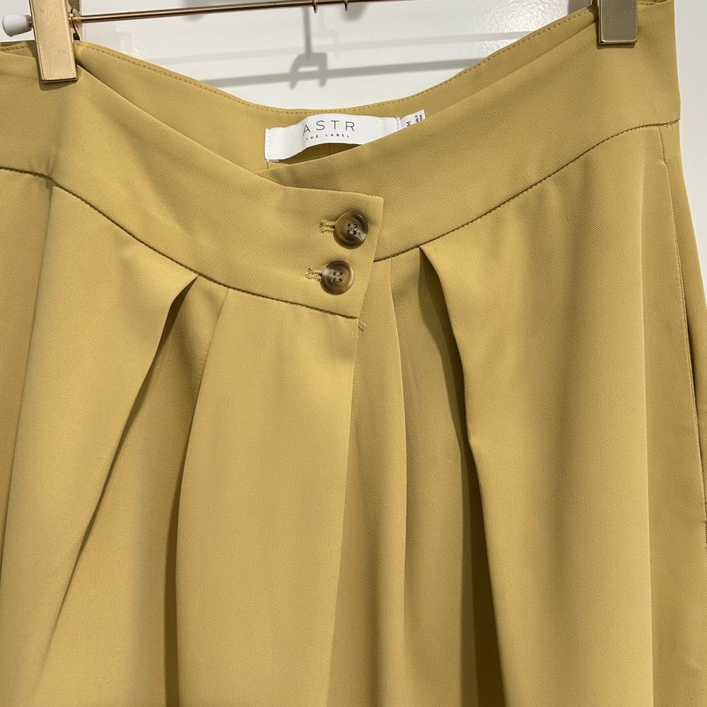 ASTR Yellow Loose Fit Pants